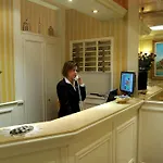 Daniel's Hotel