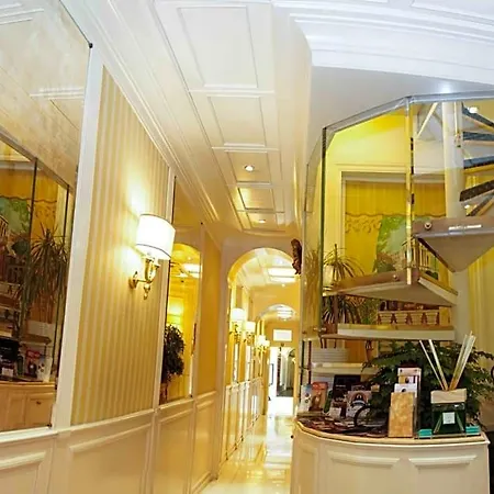 Daniel's Hotel 4*