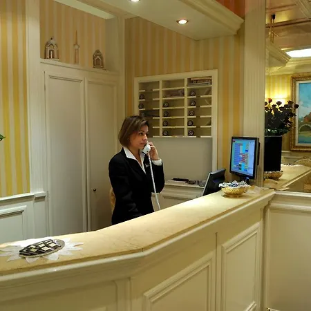 Daniel's Hotel