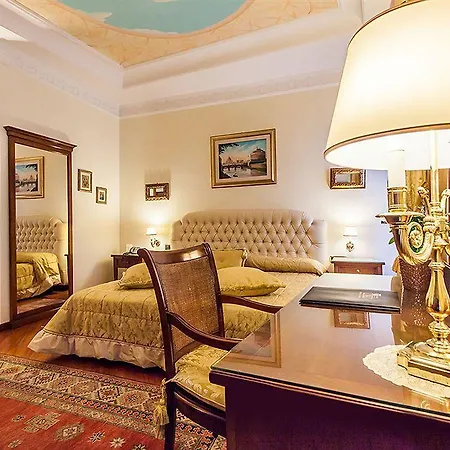 Daniel's Hotel 4*