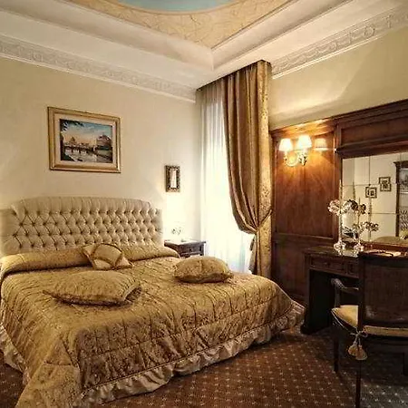 Daniel's Hotel 4*