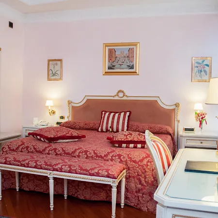 Daniel's Otel 4*