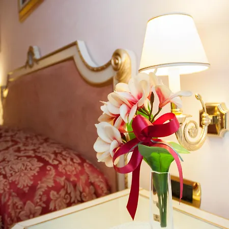 Daniel's Otel 4*