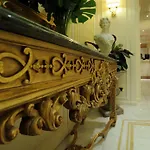 Отель Daniel's 4*