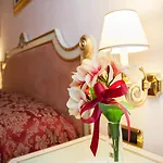 Daniel's Отель 4*