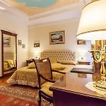 Daniel's Отель 4*