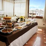 Daniel's Отель 4*